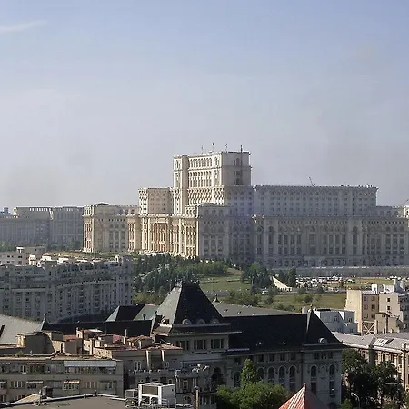 Апартаменти Strada Sirenelor *